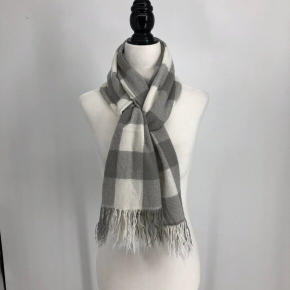 Old Navy Grey & White Checkered Scarf OS - Picture 2 of 11